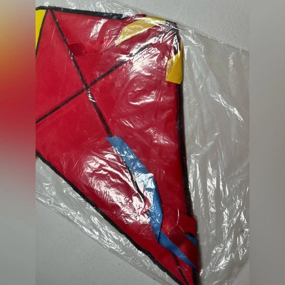 Vintage 3-D Mini Flag - kite with 3 tails. - Picture 4 of 10